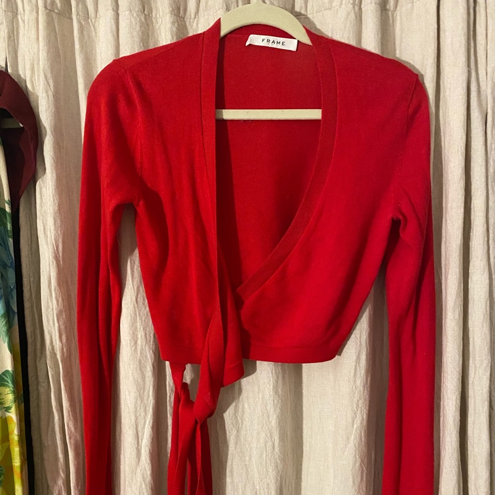 FRAME wrap top